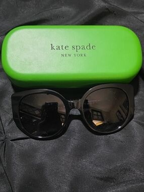 Brand New Kate Spade Black Round Sunglasses with Green Case